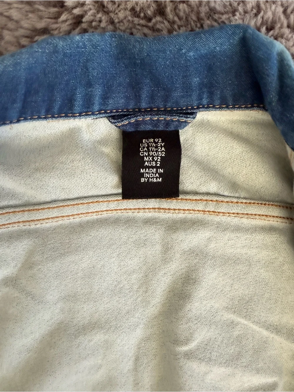 H&M stylish light